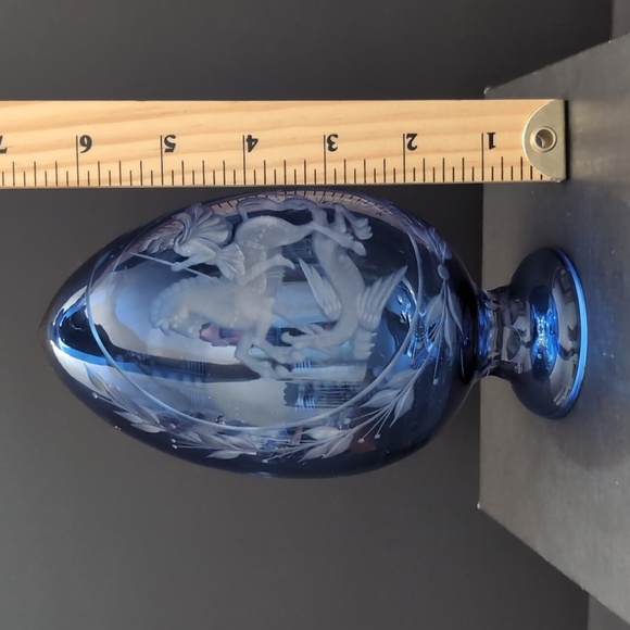 VGT, Russian House Of Faberge Cobalt Blue Glass Egg. - Picture 8 of 9
